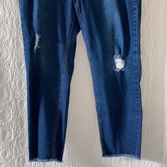 Jack David Skinny Premium Stretch High-Rise Distressed Jean - Picture 6 of 14